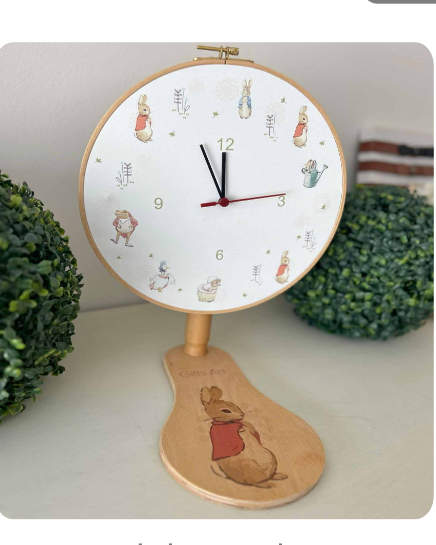 ساعة الطاولة - ساعة طاولة